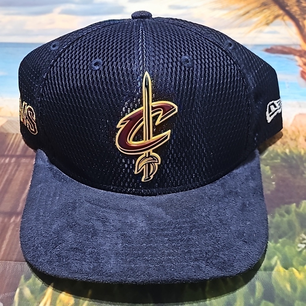 Cleveland Cavaliers Suede‎ Brim Snapback Hat - Picture 2 of 8